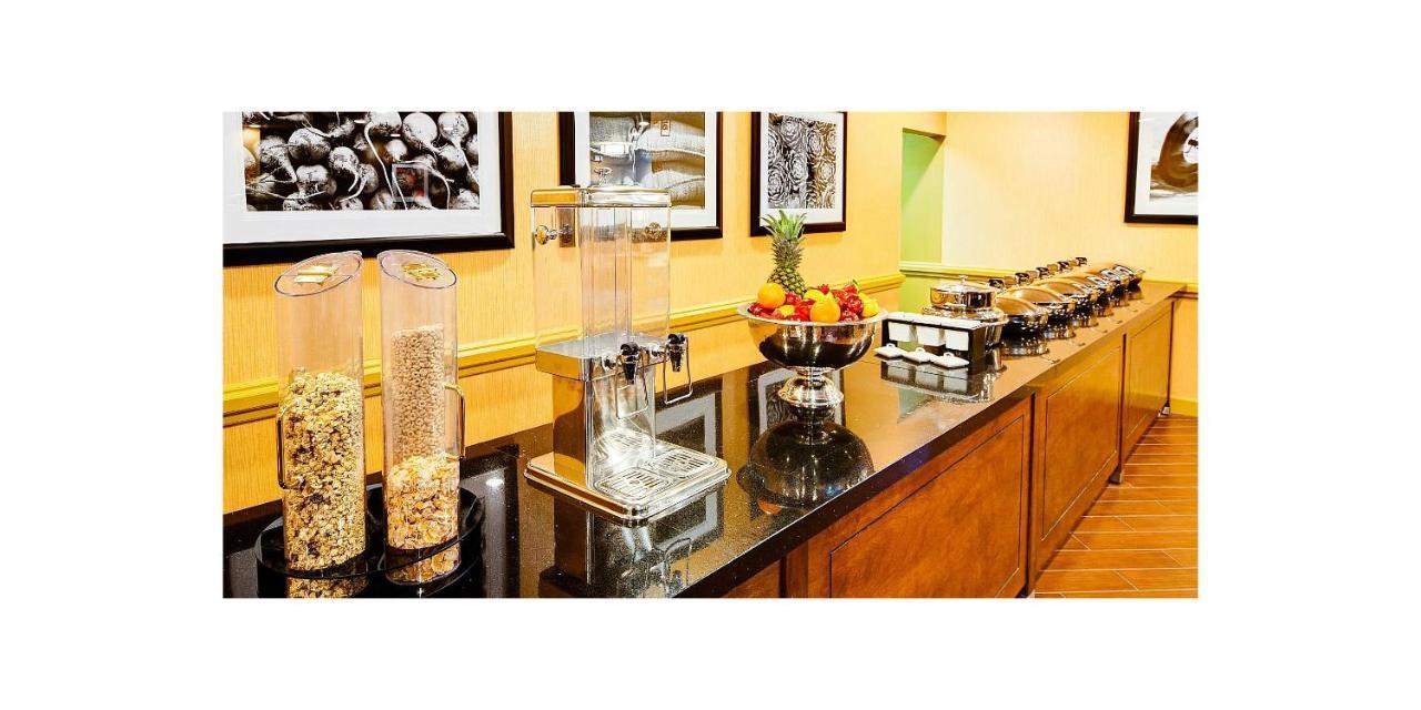 Claymont Brandywine Plaza Hotel מראה חיצוני תמונה